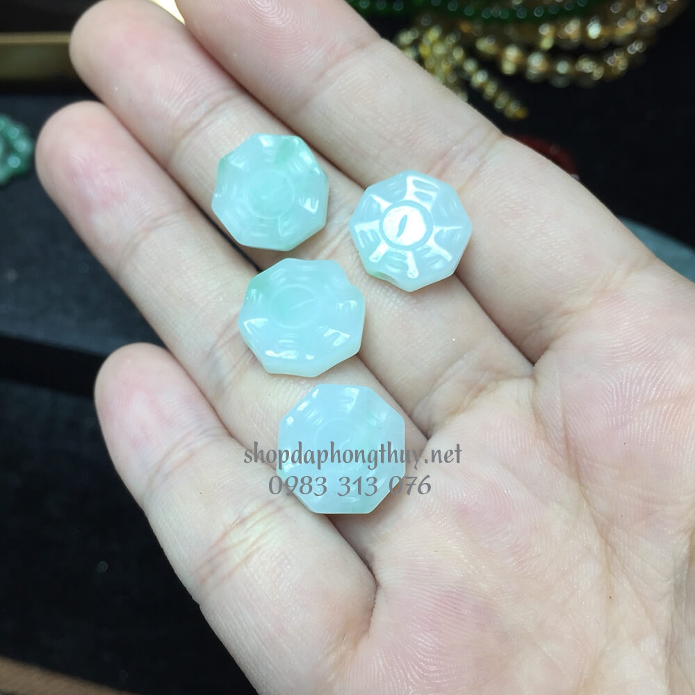 B&aacute;t qu&aacute;i ngọc cẩm thạch