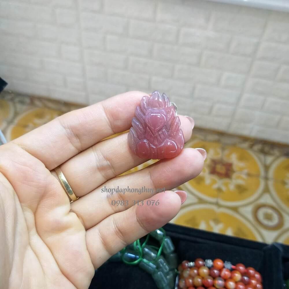 H&ocirc;̀ ly ch&uacute;a agat