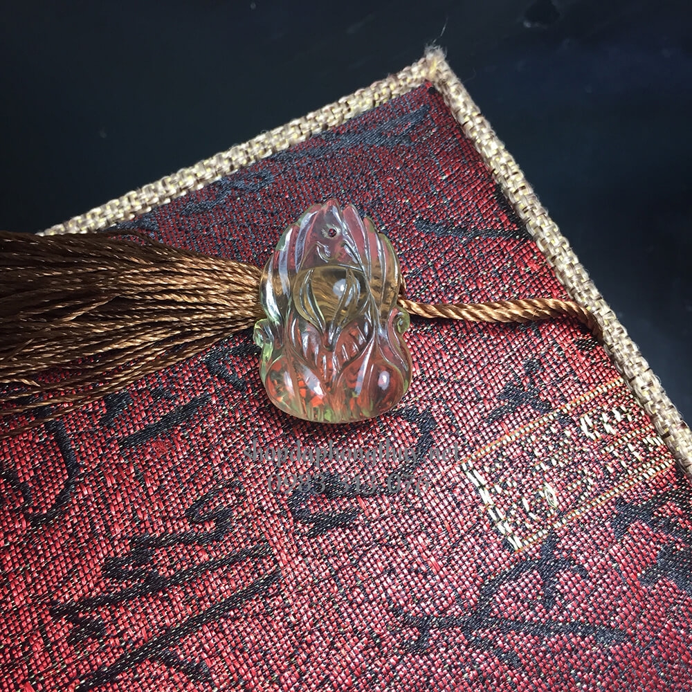 Hồ ly ch&uacute;a thạch anh v&agrave;ng