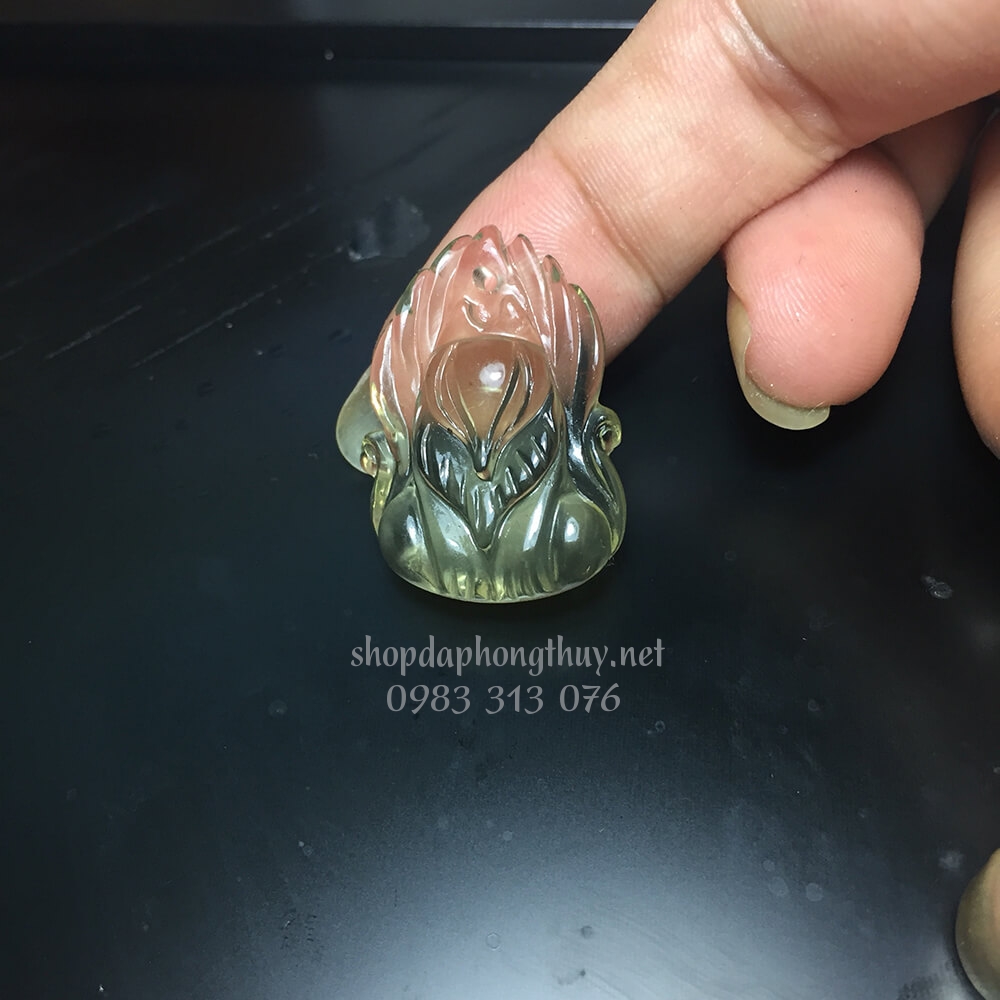 Hồ ly ch&uacute;a thạch anh v&agrave;ng