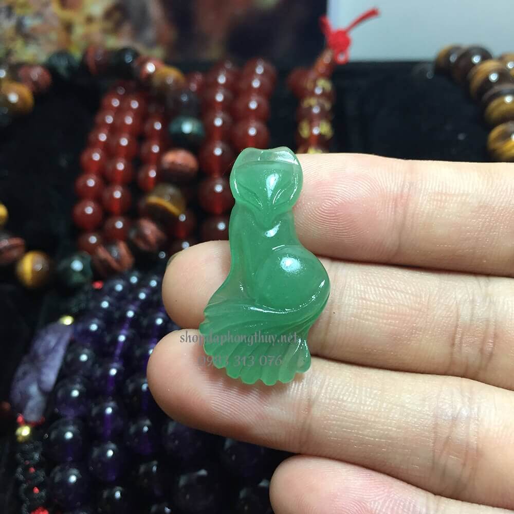 hồ ly đ&aacute; thạch anh xanh đu&ocirc;i d&agrave;i