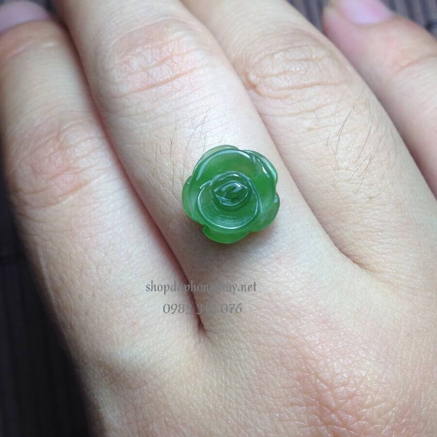 hoa-mau-don-ngoc-bich-nephrite_1