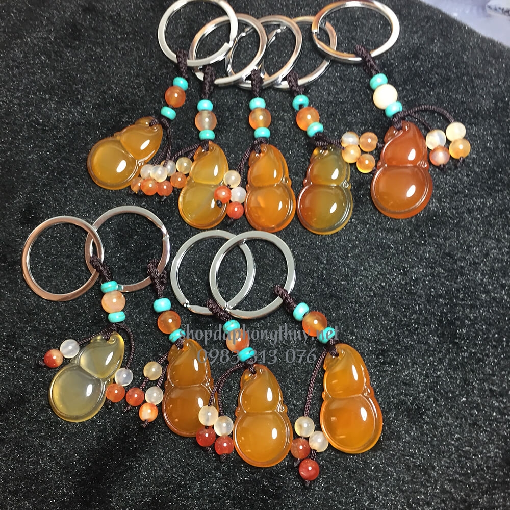 M&oacute;c kh&oacute;a hồ l&ocirc; đ&aacute; m&atilde; n&atilde;o