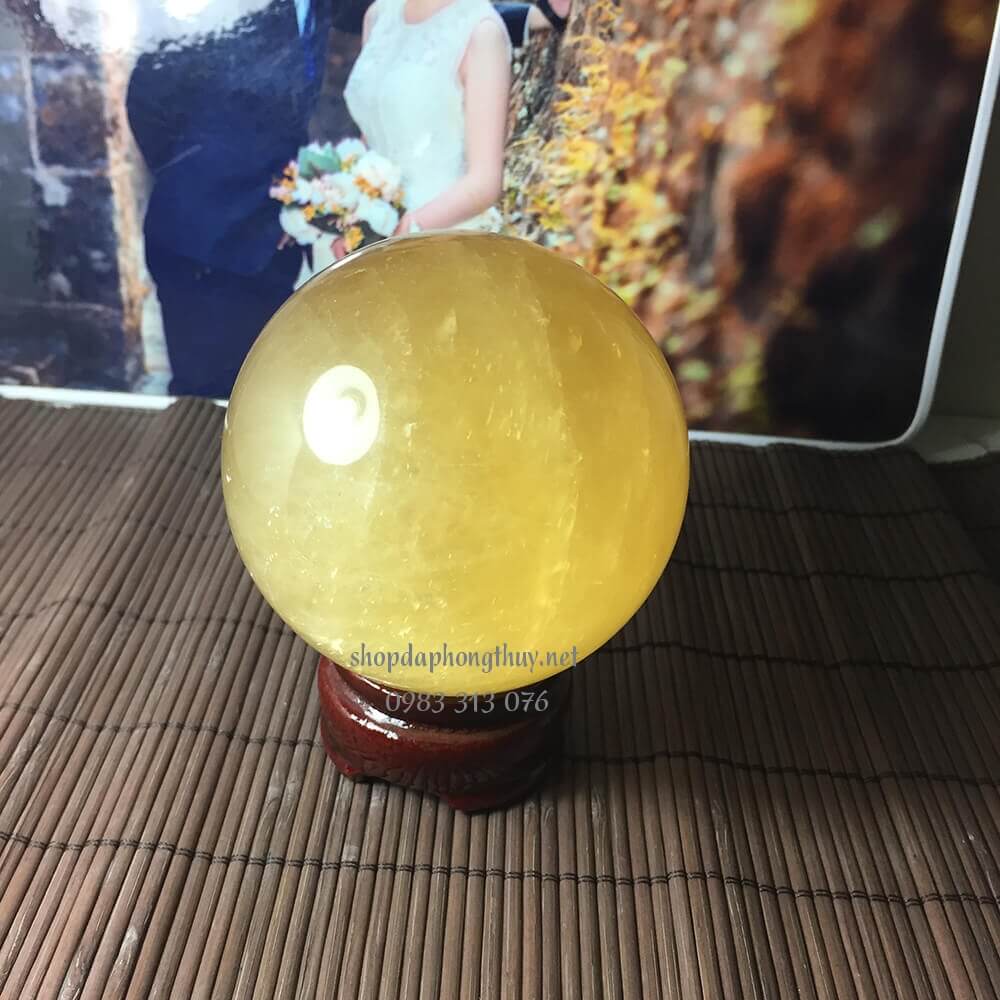 quả cầu đá canxit vàng