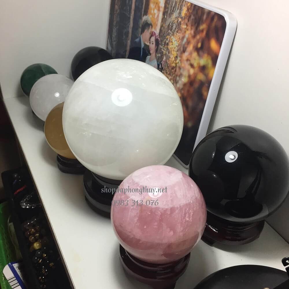 quả cầu đá phong thủy
