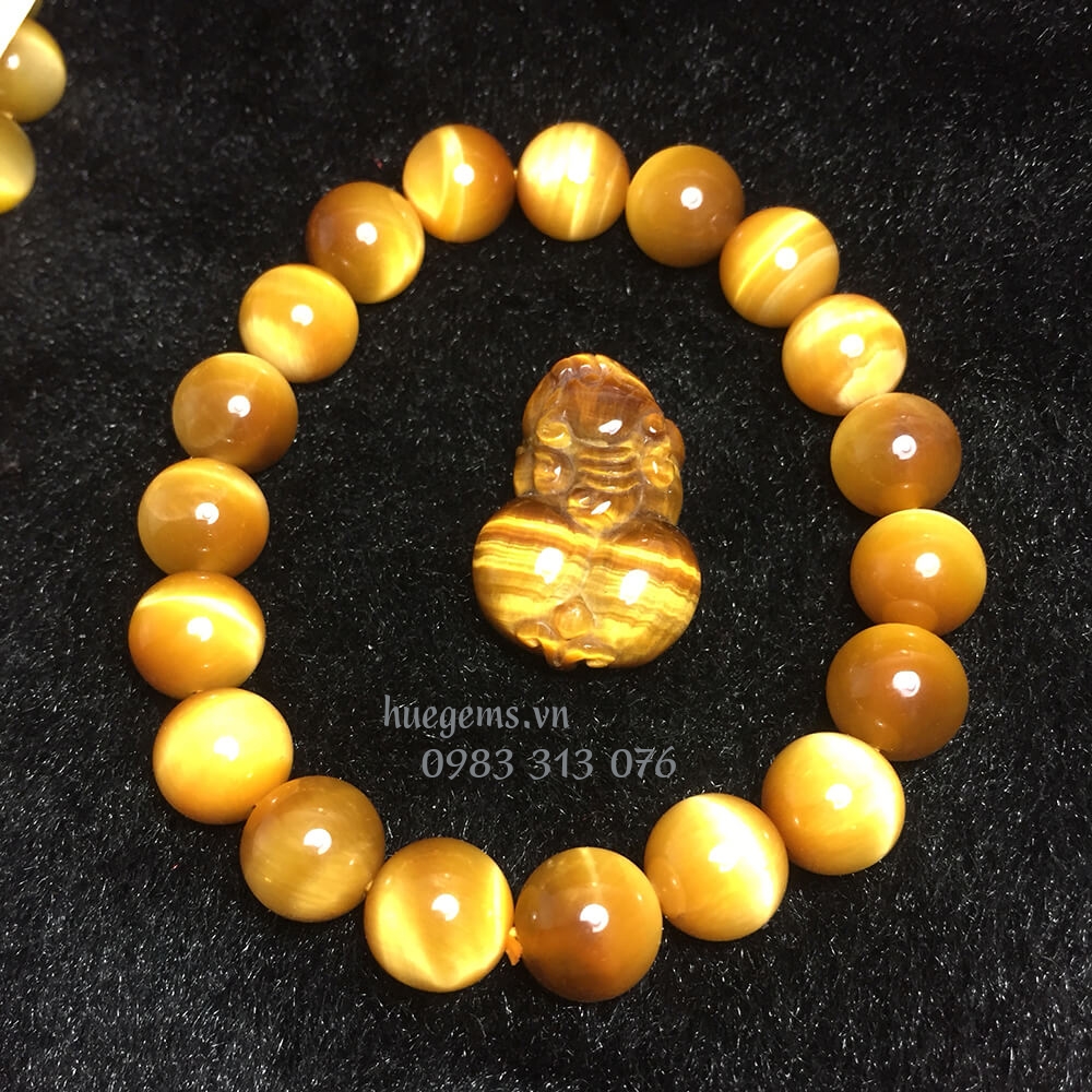 M&agrave;u tương sinh nam 1975