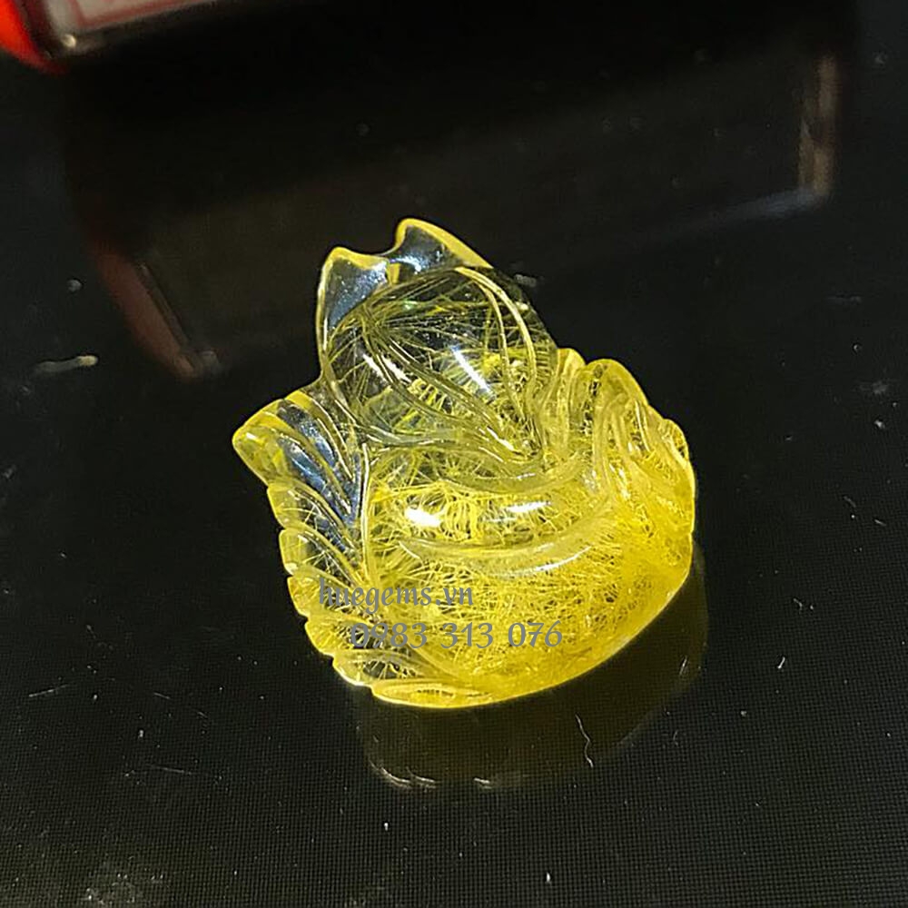 M&agrave;u tương hợp nữ 1975