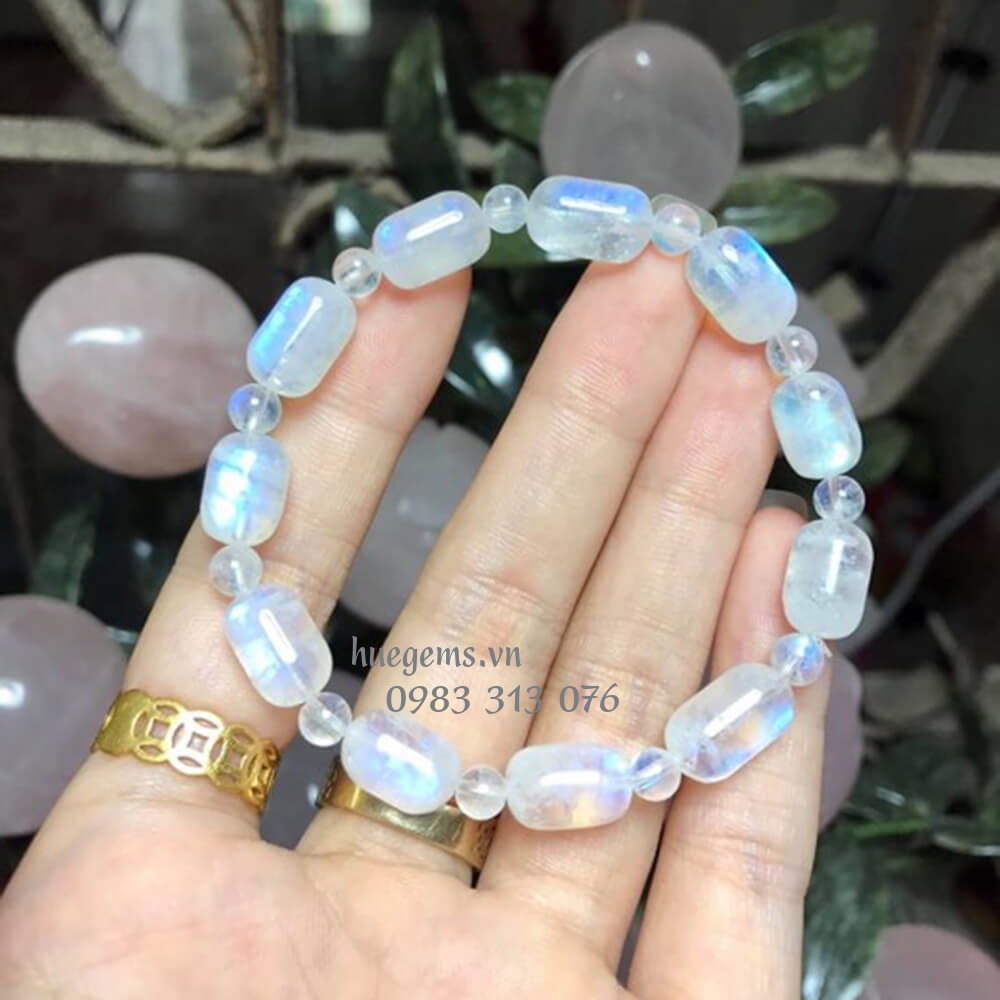 M&agrave;u chế khắc nữ 2003