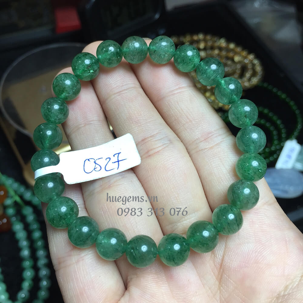 M&agrave;u chế khắc nam 2021