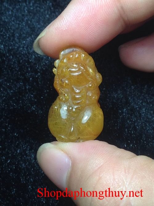 ty-huu-da-thach-anh-toc-vang-a