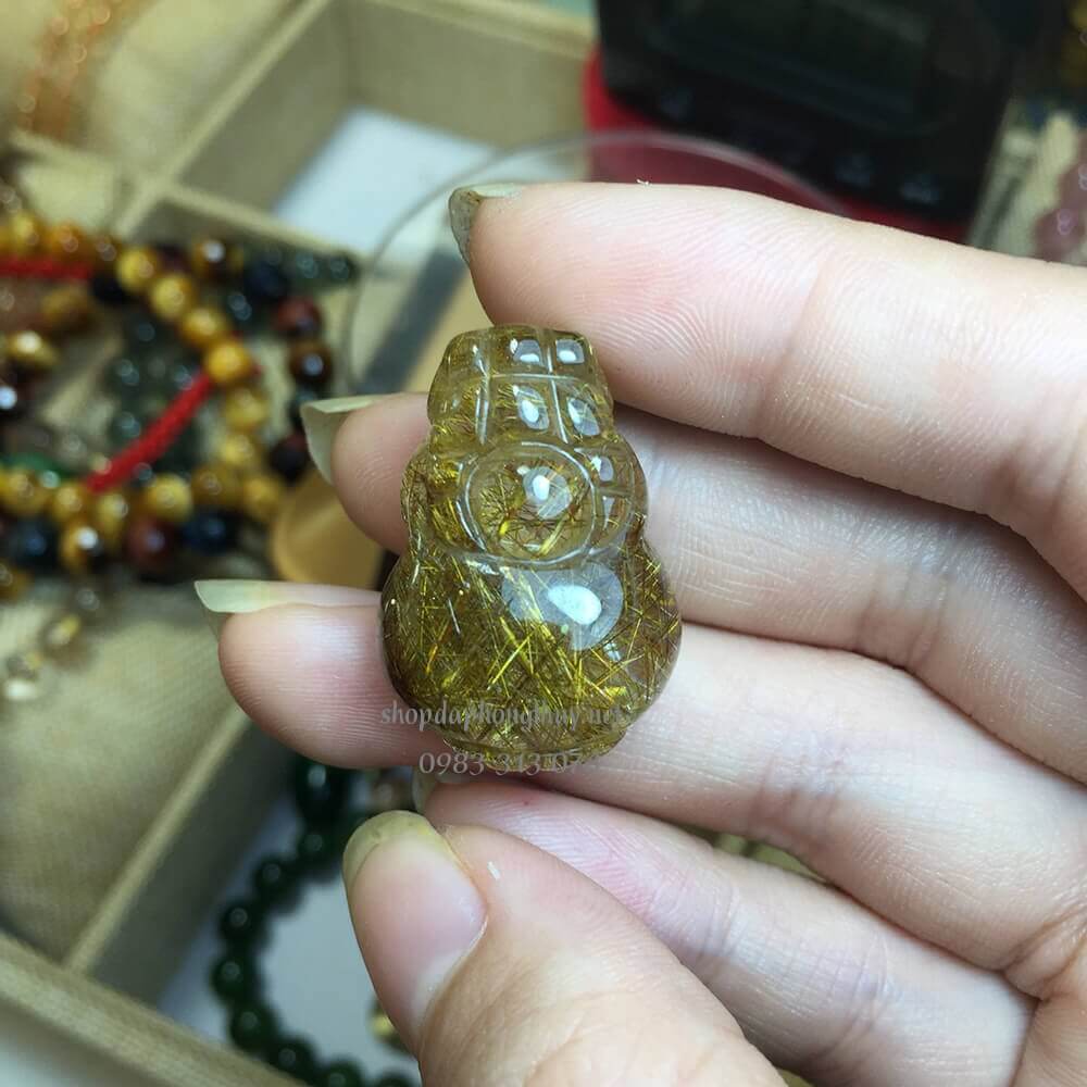 tỳ hưu đ&aacute; thạch anh t&oacute;c v&agrave;ng vip