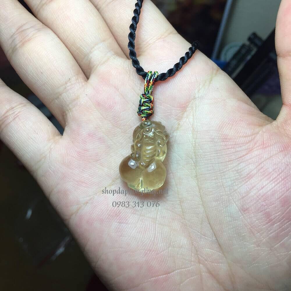 tỳ hưu đ&aacute; thạch anh v&agrave;ng