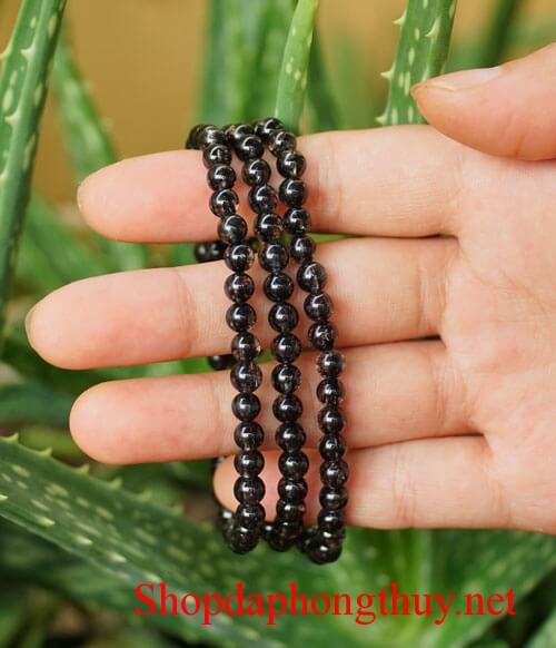 vong-tay-da-thach-anh-toc-den