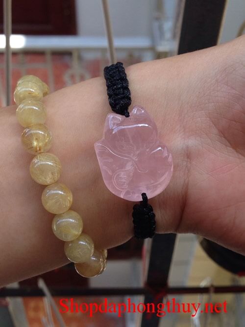 vong-tay-ho-ly-thach-anh-hong_1