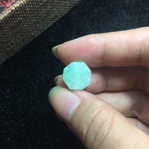 Bát quái ngọc cẩm thạch