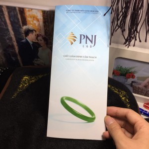 Vòng ngọc cẩm thạch bản tròn