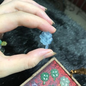 Cỏ bốn lá đá aquamarine