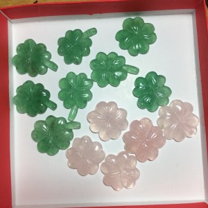 Cỏ bốn lá đá thạch anh xanh