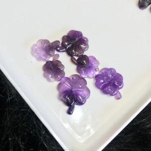 Cỏ bốn lá đá thạch anh tím