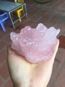 Cóc tài lộc thạch anh hồng