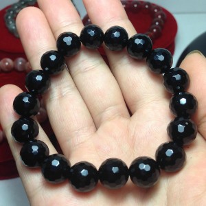 Vòng đá onyx cắt giác