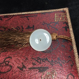 Đồng điếu bạch ngọc