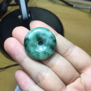 Đồng điếu ngọc phỉ thúy