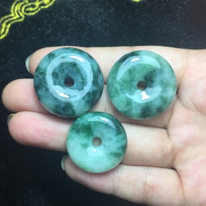 Đồng điếu ngọc phỉ thúy