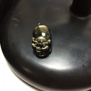 Heo đá obsidian