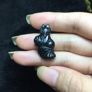 Hồ ly đuôi dài bồ kết đen