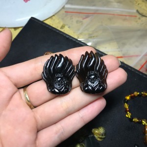 Hồ ly chúa đá obsidian