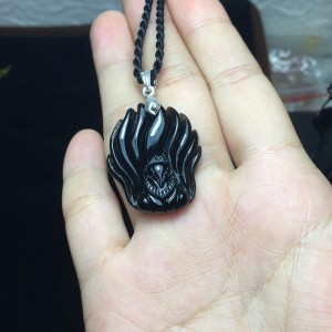 Hồ ly chúa đá obsidian