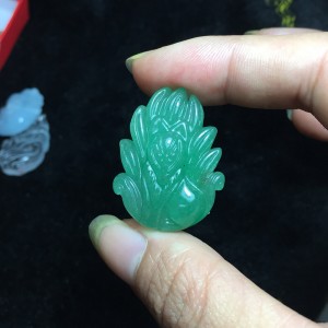 Hồ ly chúa thạch anh xanh