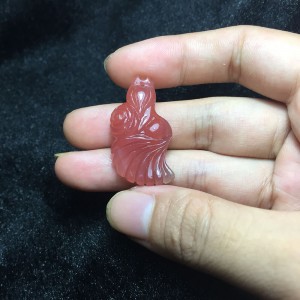 Hồ ly đá mã não đuôi dài