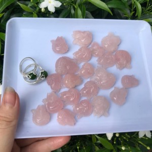 Hồ ly đá thạch anh hồng