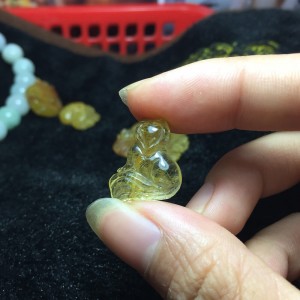 Hồ ly thạch anh tóc vàng đuôi dài