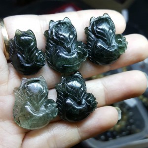 Hồ ly đá thạch anh tóc xanh