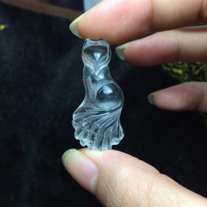 Hồ ly đá thạch anh trắng đuôi dài