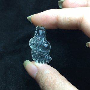 Hồ ly đá thạch anh trắng đuôi dài