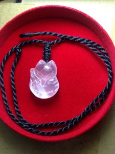 Hồ ly sexy đá thạch anh hồng