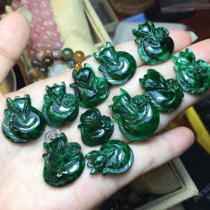 Hồ ly ngọc Jadeit