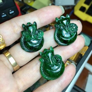 Hồ ly ngọc Jadeit