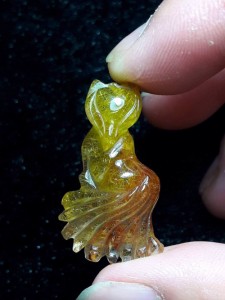 Hồ ly đá thạch anh tóc nâu đỏ