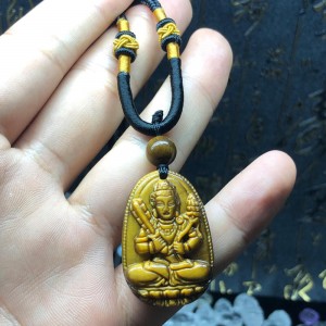 Phật bản mệnh hư không tạng bồ tát mắt hổ vàng