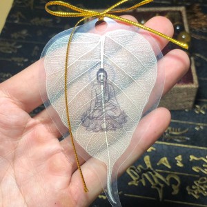 Lá bồ đề in hình phật bình an - may mắn màu trắng