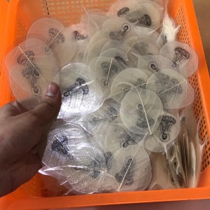 Lá bồ đề in hình phật bình an - may mắn màu trắng