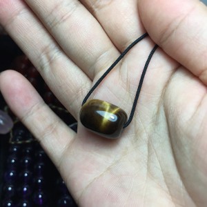 Lu thống đá mắt hổ nâu vàng