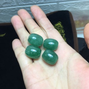 Lu thống đá thạch anh dâu tây xanh