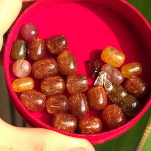 Lu thống đá thạch anh tóc đỏ