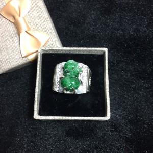 Nhẫn tỳ hưu ngọc jadeit mix bạc nam